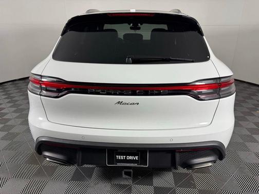2024 Porsche Macan 2.0T
