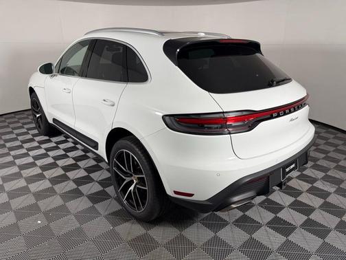 2024 Porsche Macan 2.0T