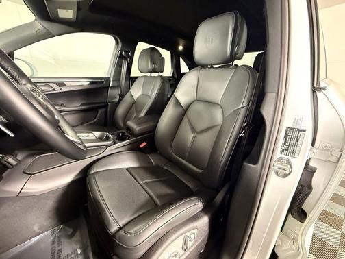 2024 Porsche Macan 2.0T