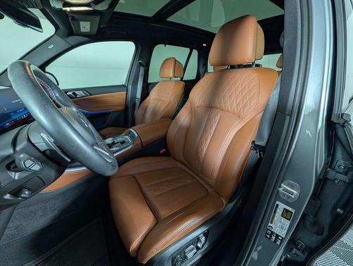2024 BMW X5 M60i