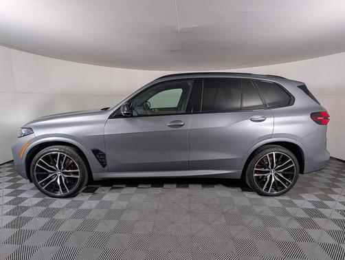 2024 BMW X5 M60i