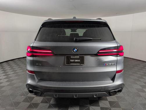 2024 BMW X5 M60i