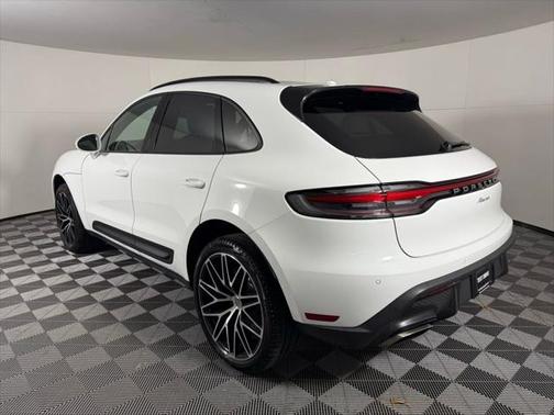 2024 Porsche Macan Base
