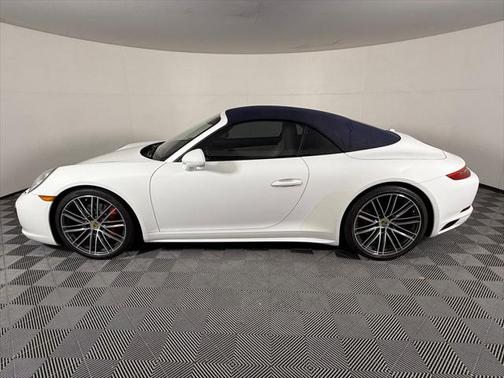 2017 Porsche 911 Carrera 4S Cabriolet