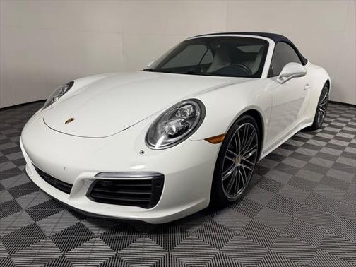 2017 Porsche 911 Carrera 4S Cabriolet