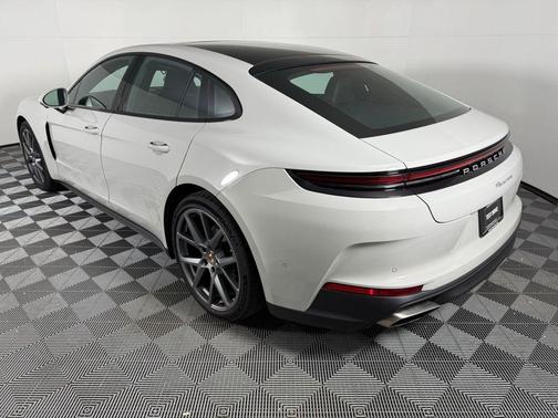 2025 Porsche Panamera Hatchback