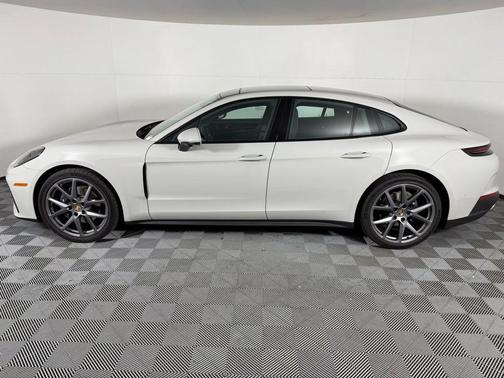 2025 Porsche Panamera Hatchback