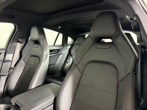 2025 Porsche Panamera Hatchback
