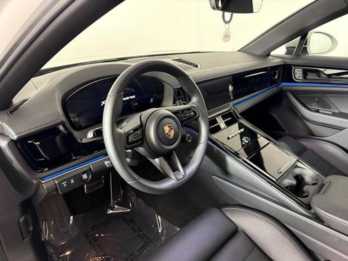 2025 Porsche Panamera Hatchback