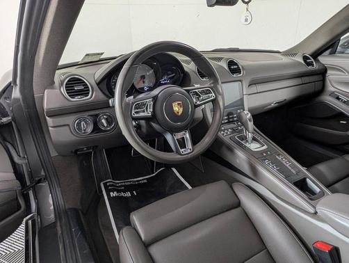 2025 Porsche 718 Cayman S