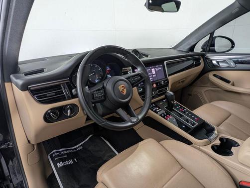 2024 Porsche Macan T