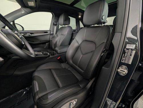2025 Porsche Macan 2.0T