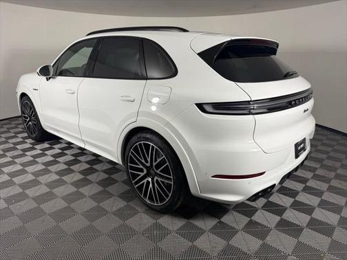 2025 Porsche Cayenne E-Hybrid S