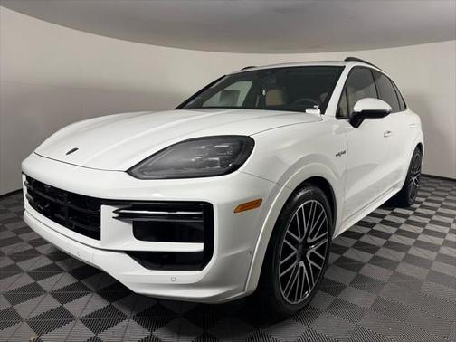 2025 Porsche Cayenne E-Hybrid S