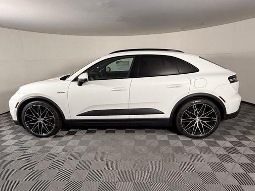 2025 Porsche Macan 