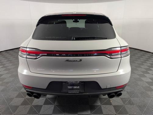2021 Porsche Macan S