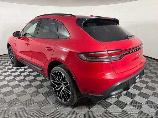 2026 Porsche Macan 