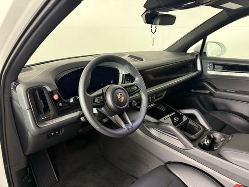 2025 Porsche Cayenne
