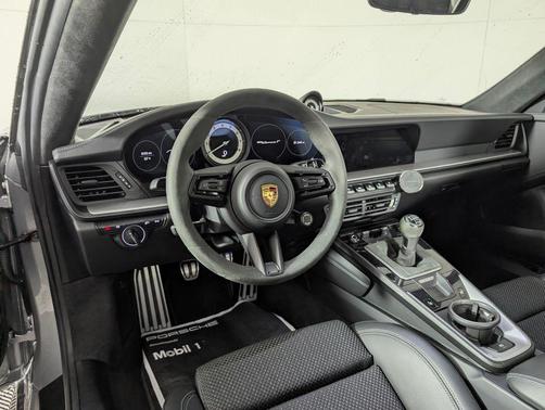 2023 Porsche 911 Carrera T