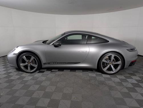 2023 Porsche 911 Carrera T