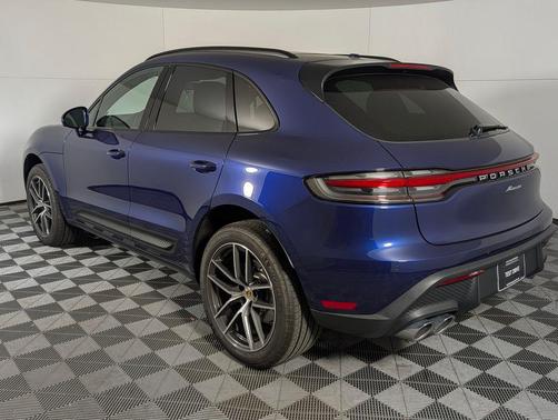 2025 Porsche Macan 2.0T
