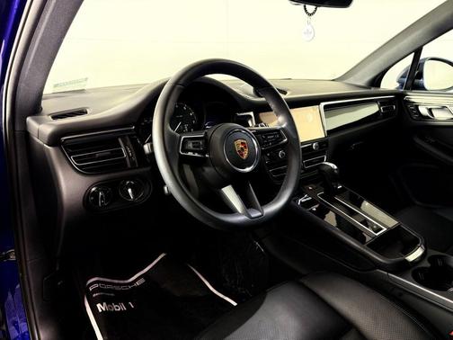 2025 Porsche Macan 2.0T