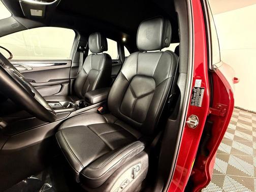 2022 Porsche Macan S