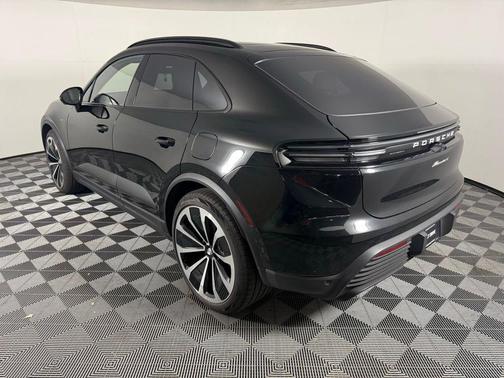 2024 Porsche Macan 4