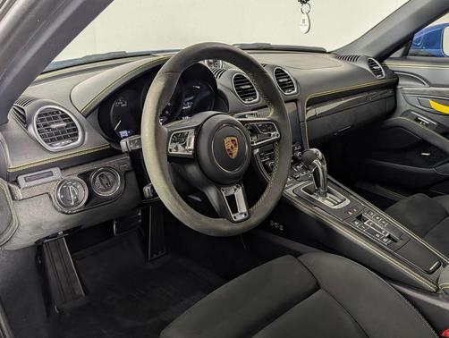 Shark Blue 2022 Porsche 718 Spyder Base