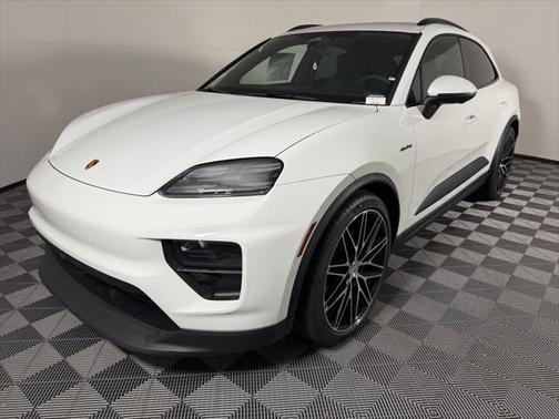 2025 Porsche Macan