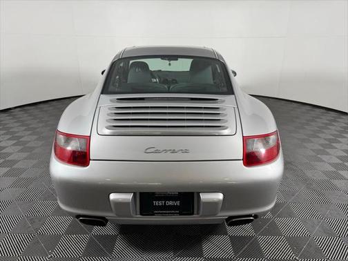 2005 Porsche 911 Carrera