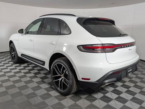 2026 Porsche Macan 