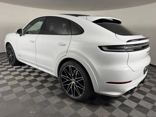 2026 Porsche Cayenne GTS