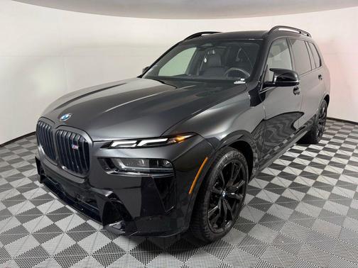 2025 BMW X7 M60i