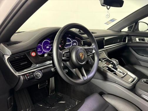 2023 Porsche Panamera E-Hybrid 4
