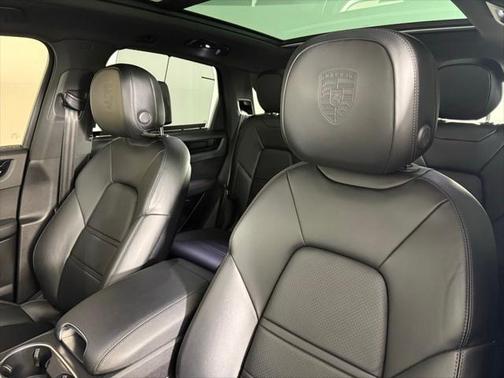 2022 Porsche Cayenne Platinum Edition