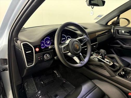 2022 Porsche Cayenne Platinum Edition