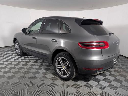 2018 Porsche Macan 2.0T