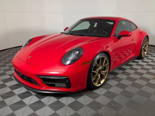 2022 Porsche 911 Carrera GTS