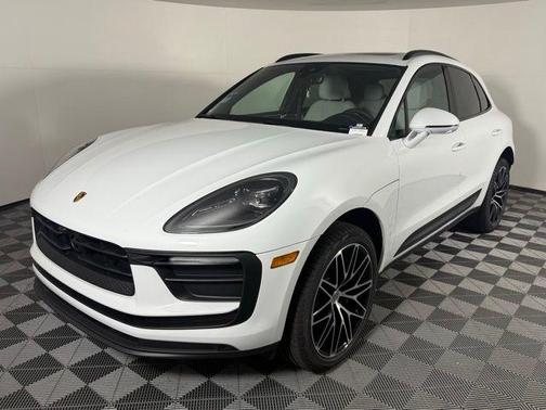 2025 Porsche Macan 2.0T