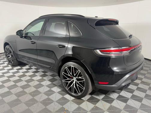 2023 Porsche Macan S