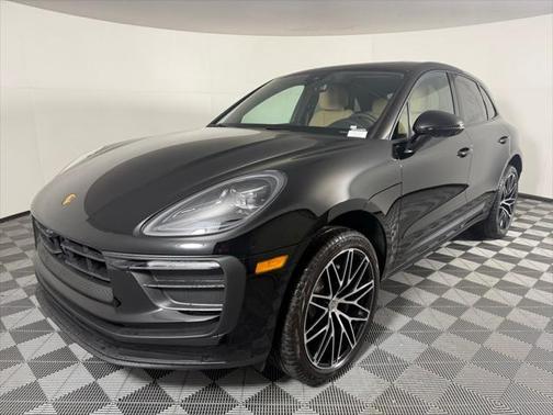 2025 Porsche Macan Base