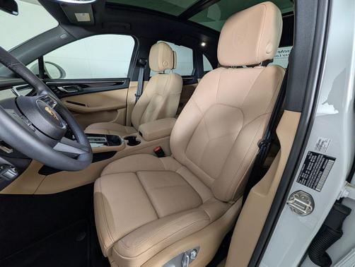 2025 Porsche Macan S
