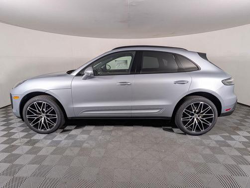 Dolomite 2026 Porsche Macan Macan