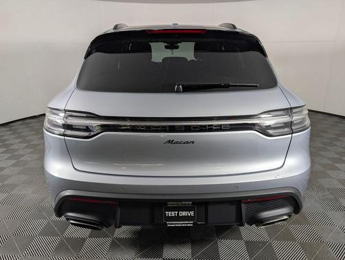 Dolomite 2026 Porsche Macan Macan