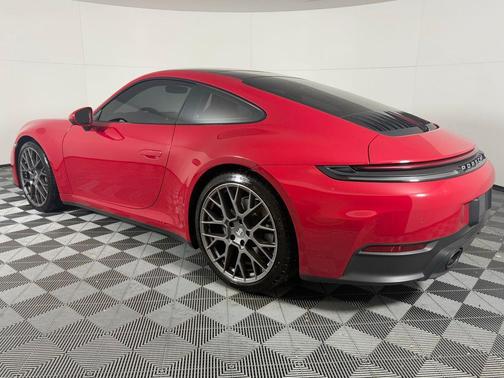 2025 Porsche 911 Carrera