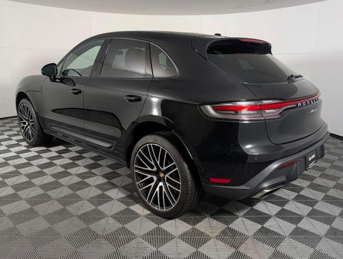 2026 Porsche Macan 