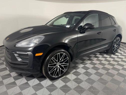 2026 Porsche Macan 