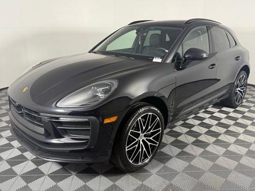 2025 Porsche Macan T