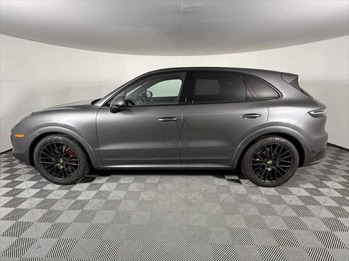 2021 Porsche Cayenne GTS